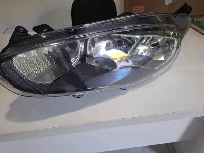 Farol do New fiesta 2014