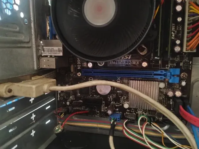 Excelente Computador i3 4g ram hd de 160 gb