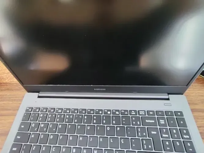 Sucata Samsung book i3 11° gen tela e carcaças novas (placa queimada)