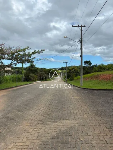 Atlântica Imóveis tem excelente Terreno à Venda no Condomínio Laranjeiras, Macaé- RJ
