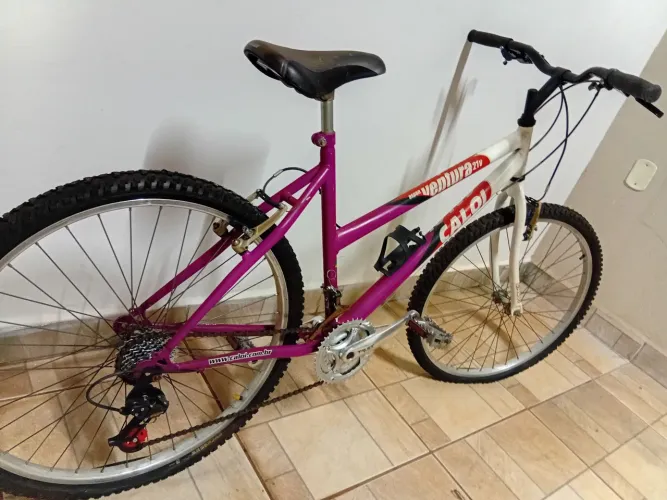 Vendo Bicicleta Caloi Feminina aro 26