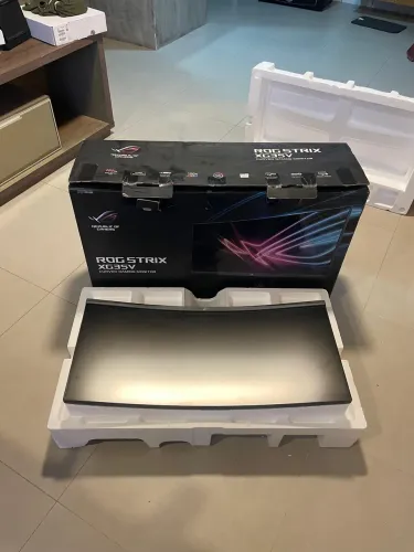 Monitor ASUS ROG Strix XG35VQ