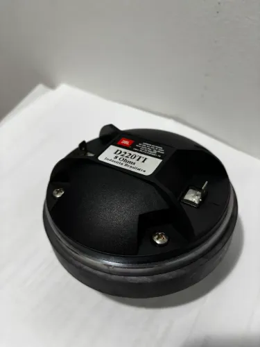 Drive JBL D220Ti
