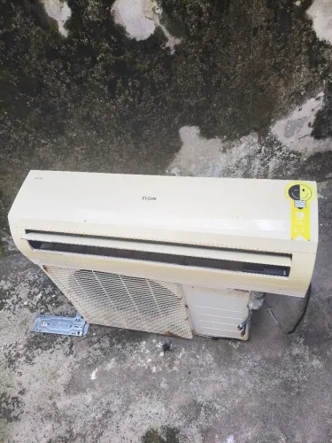Ar condicionado Elgin com defeito