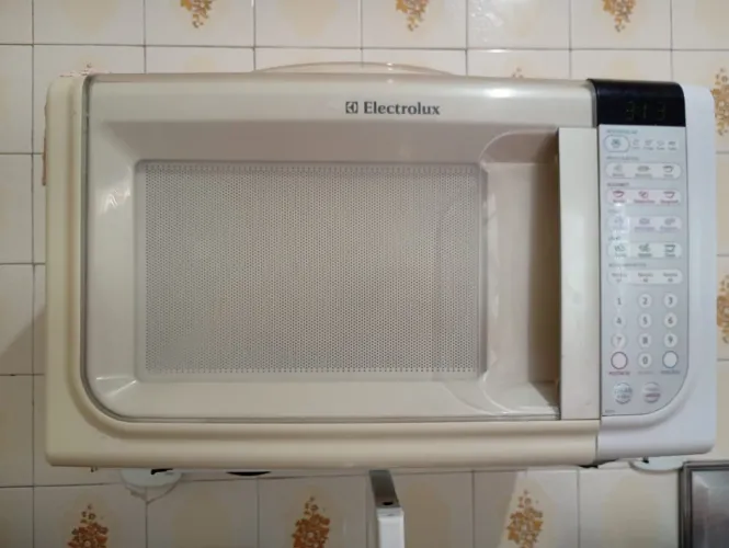 Microondas Eletrolux 31L