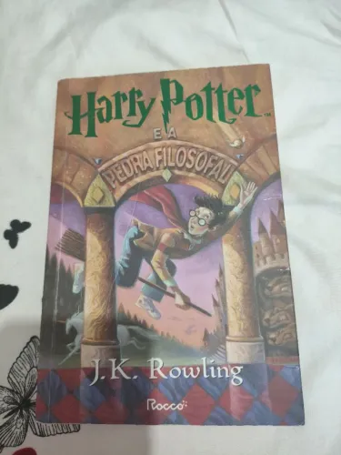 Livro Harry Potter e a Pedra Filosofal 