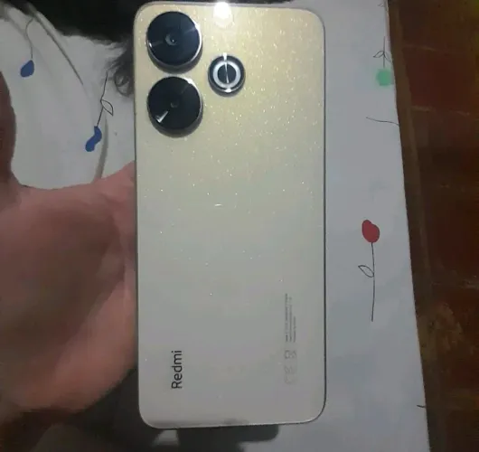 Redmi 13 256gb - 8+8 de RAM