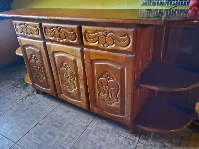 armario de quarto em madeira maciça 