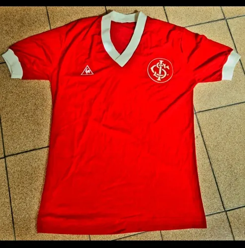 Camisa Le Coq anos 80 do Internacional de Porto Alegre número 6, peça muito rara !!