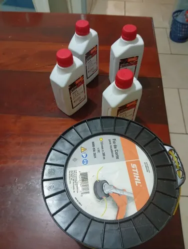 Kit Roçadeira Stihl: 4 Óleos 2T + Fio 3.0mm 300m Novo