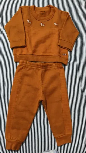 Conjunto moletom mundi, tamanho 6 a 9 meses