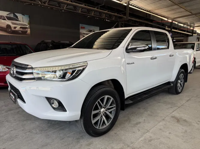 Toyota Hilux CD SRX 4X4 2.8 TDI 16V Diesel Aut. 2017