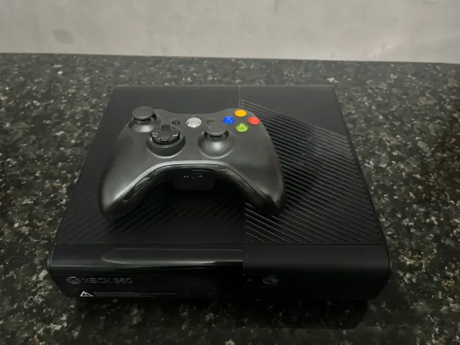 Xbox 360 super slim