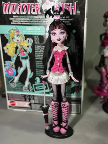 Draculaura w1 monster high