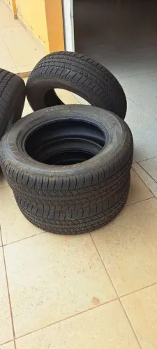 Vendo 4 pneus 