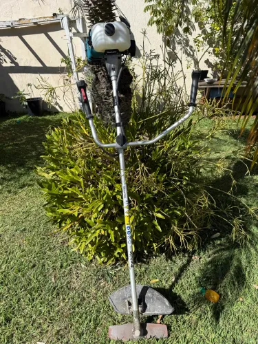 Roçadeira gasolina makita