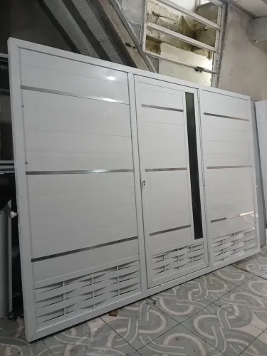 Portões de GARAGEM em alumínio. Com instalação.