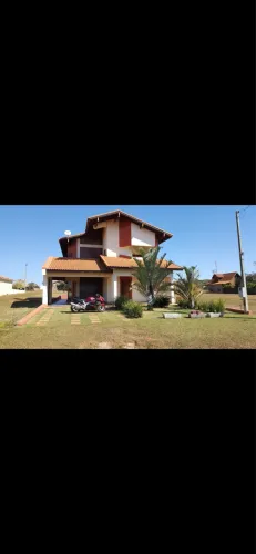 Casa no clube Náutico Taquaritinga 