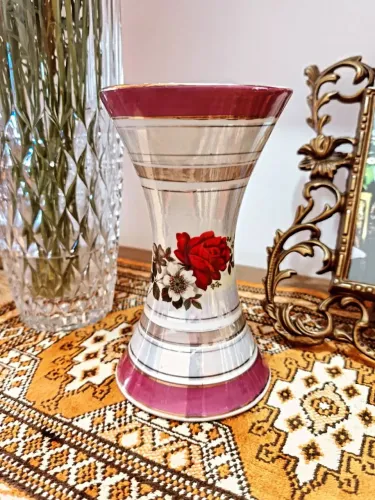 Vaso em porcelana - estilo floral