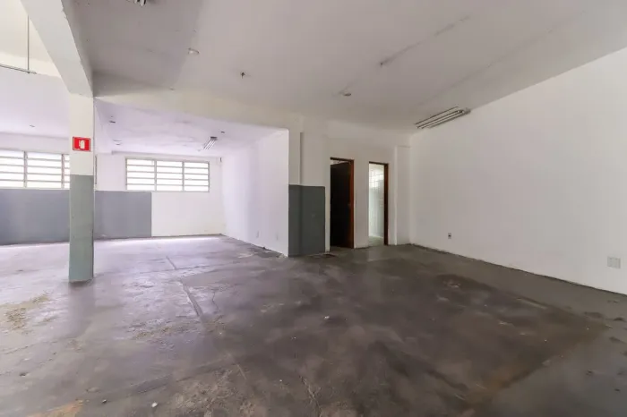 Galpão na Avenida Dilermando Reis, 145 - Galpão 122 521 m²