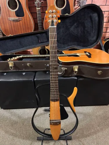 Violão Yamaha Silent aço elétrico slg110s regulado com bag ANALISO TROCAS