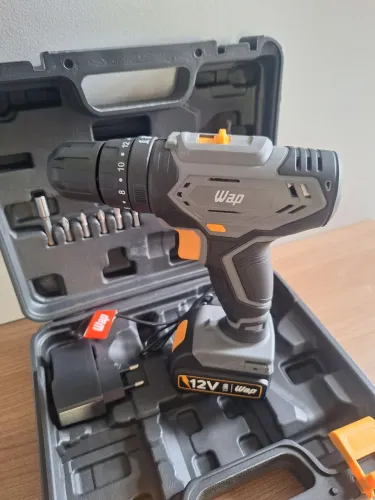 Parafusadeira e Furadeira de Impacto WAP 12V Nova