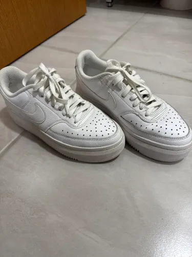 Tênis Nike original branco