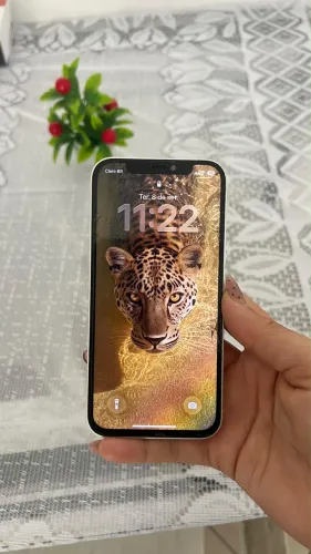 Vende-se iPhone 12