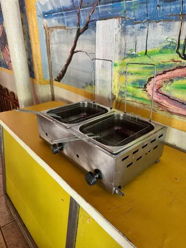 Fritadeira a gás 2 cubas