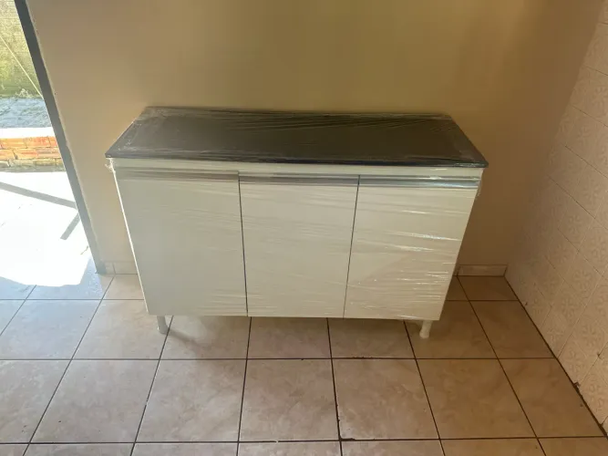 Balcão 3 portas 100% MDF com tampo reto / NOVO