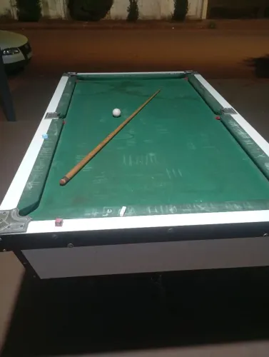 Mesa de sinuca semi nova