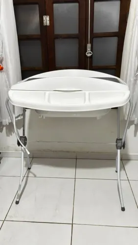 Banheira com suporte