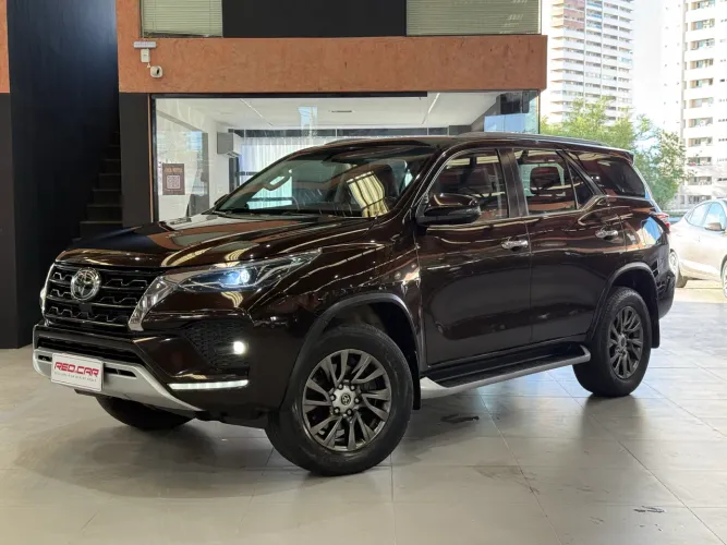 Toyota Hilux SW4 SRX 4X4 2.8 TDI 16V Dies. Aut. 2021