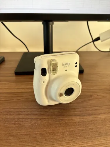 VENDO CÂMERA FUJIFILM INSTAX MINI 11 BRANCA