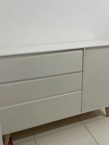 Cômoda branca infantil