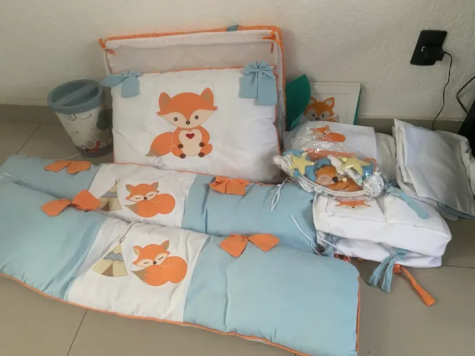 Kit completo pro quarto do seu bebê.Vendo Tudo por 100,00!