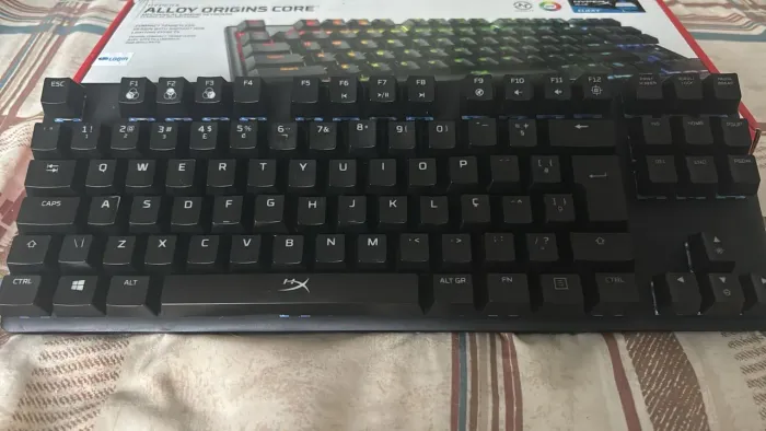 Teclado Hyperx Alloy Origins Core