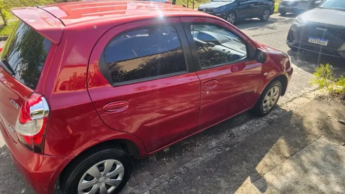 Toyota Etios XS 1.3 Flex 16V 5P Mec. 2013