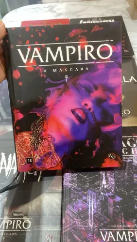 Livros Vampiro a máscara quinta edição v5 e lobisomem o apocalipse w5