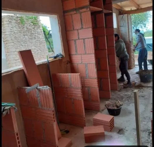 Preciso de 1 ajudante de obra 