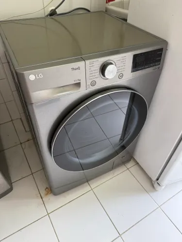 Máquina lava e seca