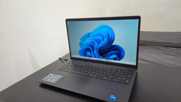 Dell Inspiron 15 3520 - NOTA FISCAL | Intel Core i5 12° geração |16gb RAM | SSD 512 GB