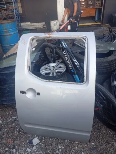 Porta Nissan Frontier Traseira Direita R$ 499 - BARATO ?