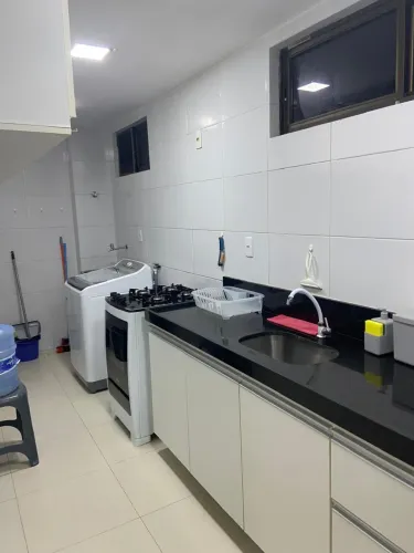 Aluga - Apartamento mobiliado 2 quartos no Brisamar.