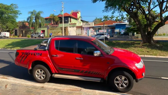 Mitsubishi L200 Triton HPE 3.2 CD TB Int.diesel AUT 2013