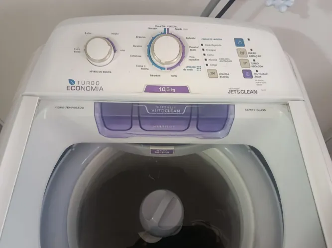 Máquina de lavar roupas 10KG ELETROLUX