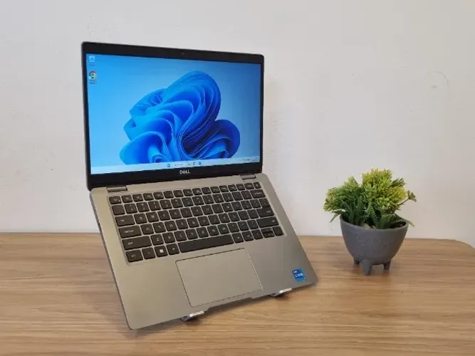 Notebook Dell Latitude 5320 - Core i5 | 11ª geração | 512GB SSD | 8GB DDR4 | 13,3"