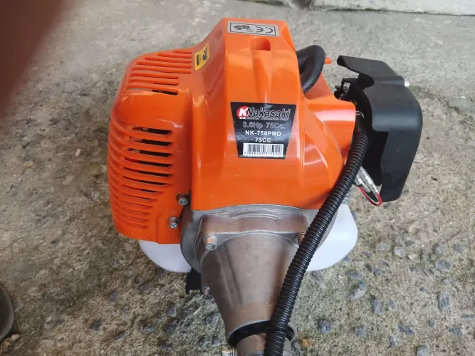 Roçadeira a gasolina 