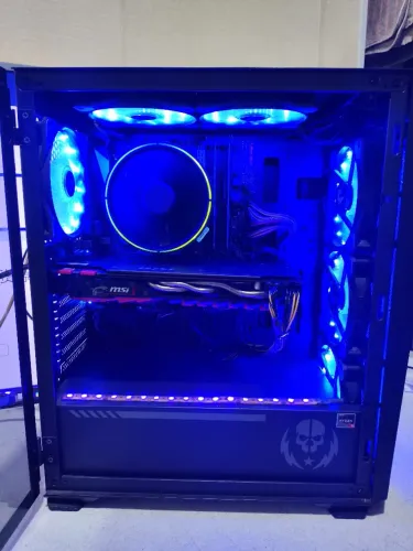 Pc gamer GTX 1080, Rzyen 5 3500X RAM 16GB