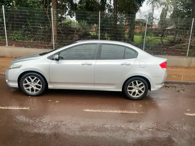 Honda City Sedan EXL 1.5 Flex 16V 4P Aut. 2011